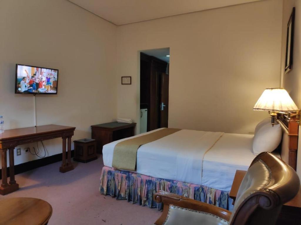 New Grand Park Hotel Surabaya Dış mekan fotoğraf