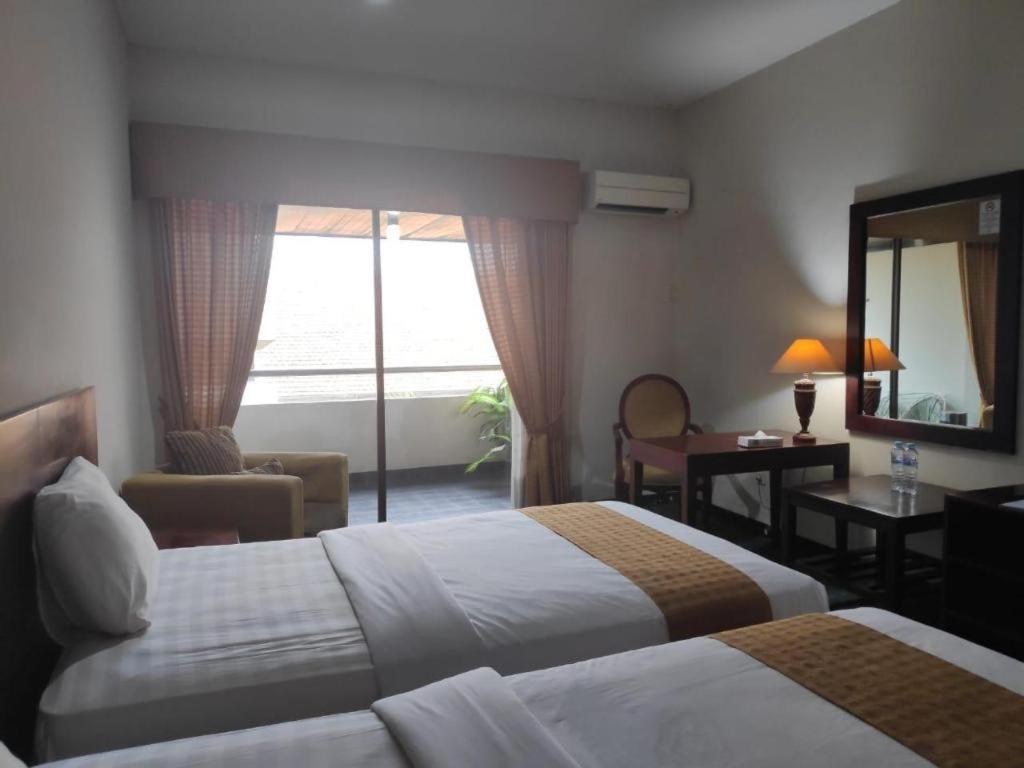 New Grand Park Hotel Surabaya Dış mekan fotoğraf