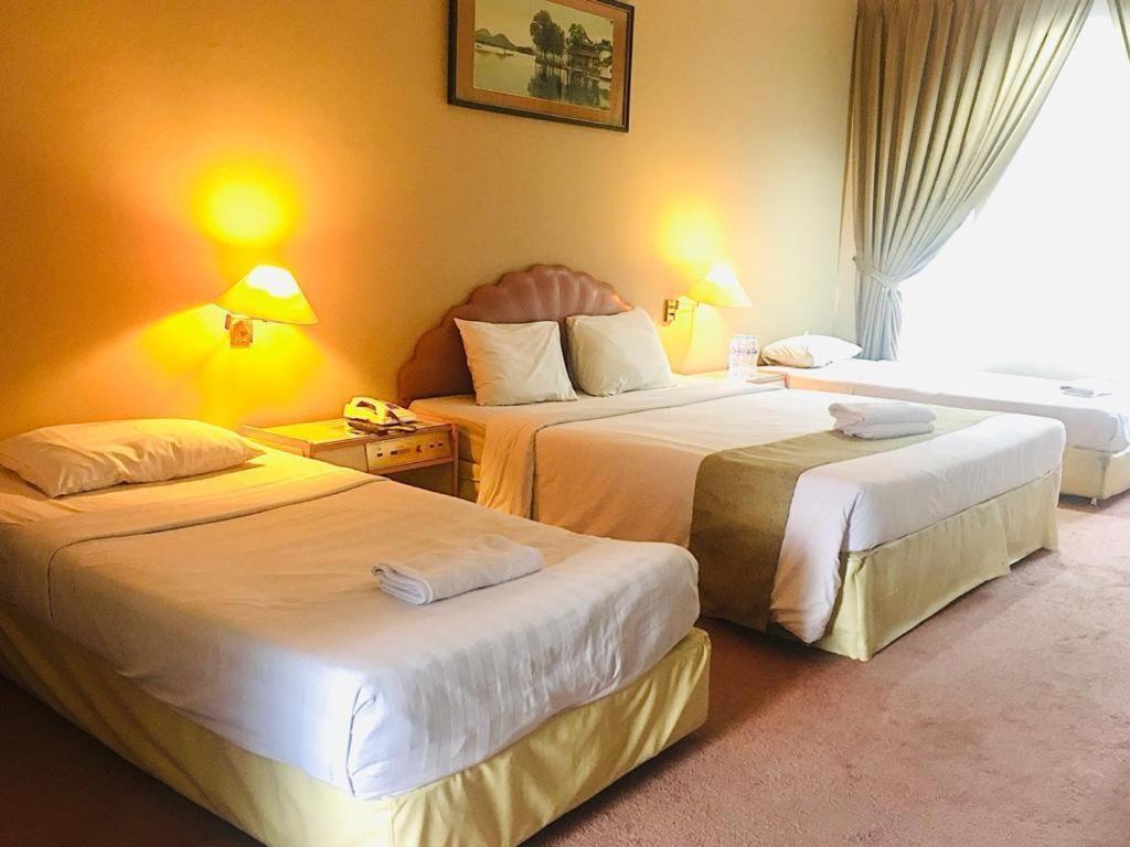 New Grand Park Hotel Surabaya Dış mekan fotoğraf