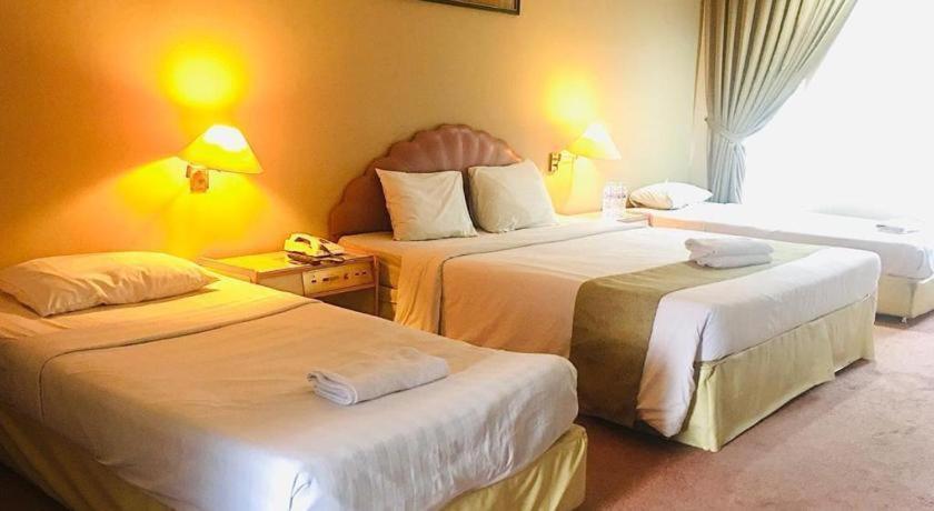New Grand Park Hotel Surabaya Dış mekan fotoğraf