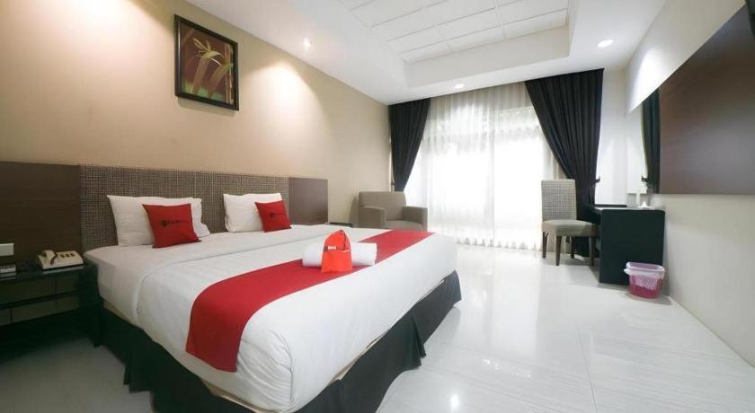 New Grand Park Hotel Surabaya Dış mekan fotoğraf