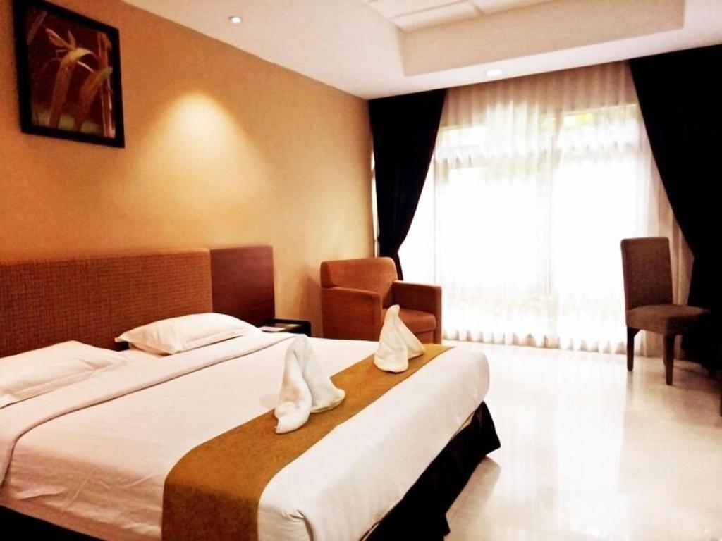 New Grand Park Hotel Surabaya Dış mekan fotoğraf
