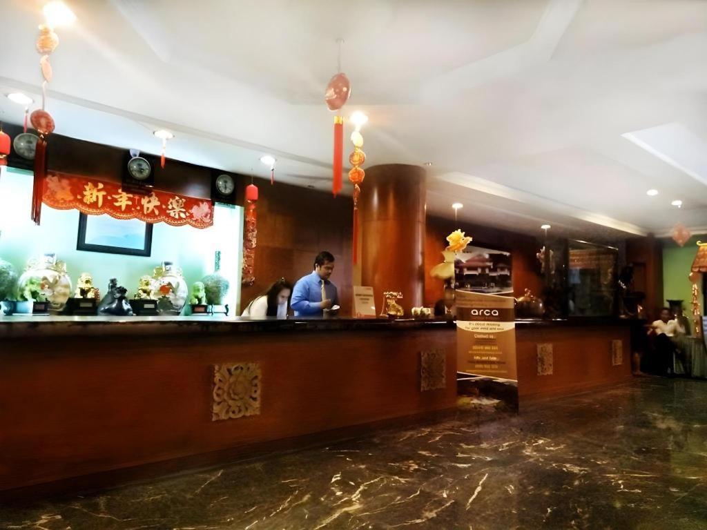 New Grand Park Hotel Surabaya Dış mekan fotoğraf